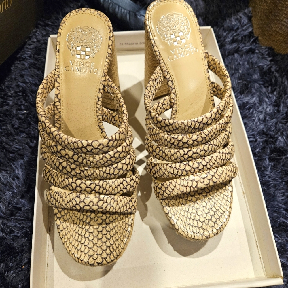 Vince CamutoPatrest Platform Mule. Wore once Excellent condition size 8.5